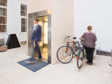 Neubau mit Lift